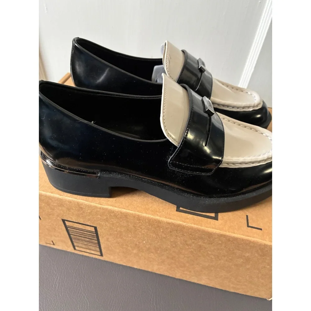 DKNY Womens Bicolor Penny Loafers Black Cream Logo K2377240 Size 5M